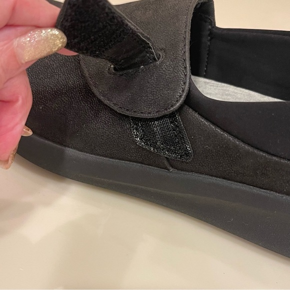 Clarks Women's Sillian 2.0 Ease Slip On Loafer - Picture 11 of 15